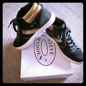 Steve Madden camo gold fashion sneakers